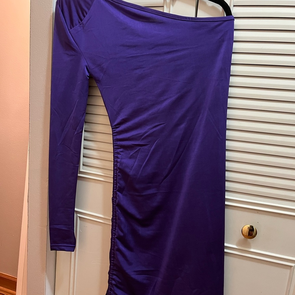 Deep purple sz sml high/low “body con” dress